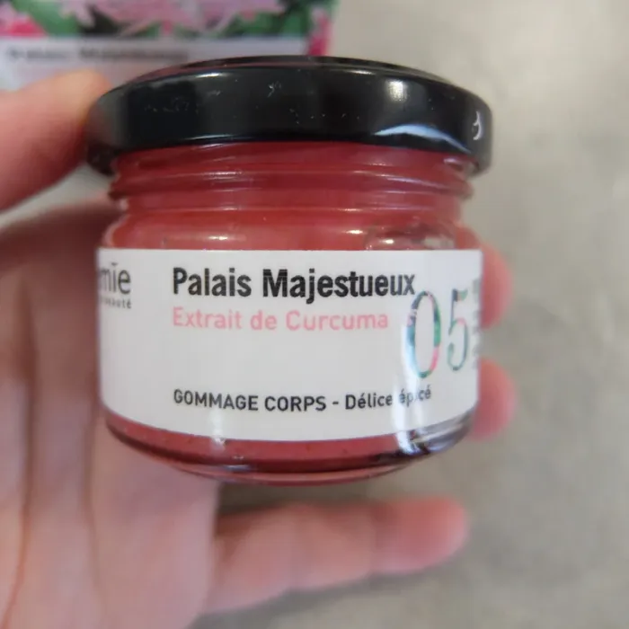 Lot gommage corps et crème mains - photo numéro 6