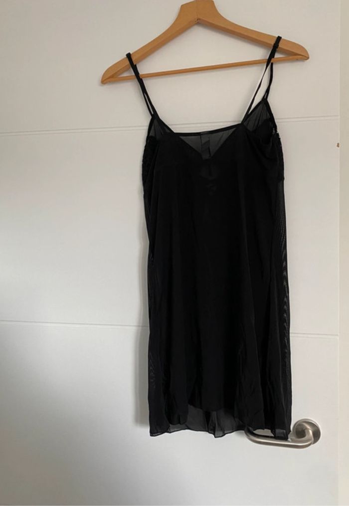 Robe de nuit noir avec dentelle - photo numéro 3