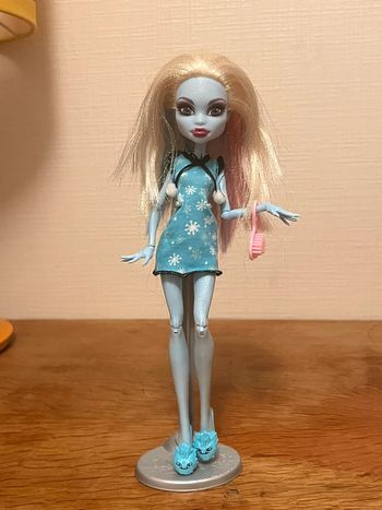 Monster High Dead Tired Abbey Bominable