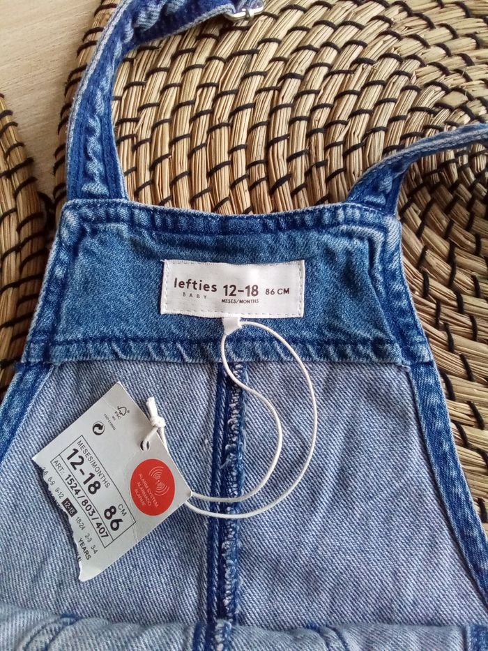 Salopette courte en jean + tee shirt blanc neufs Lefties taille 12/18 mois - photo numéro 4