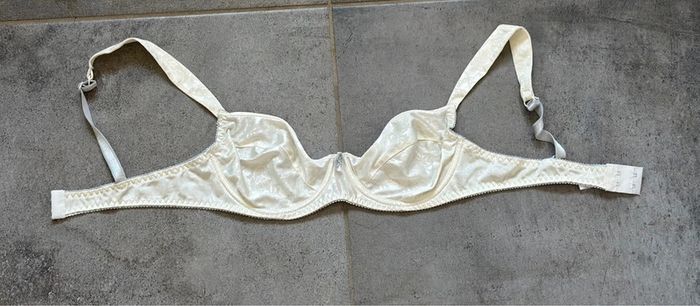 🔆 ravissant soutien gorge 90 B en excellent état Valege - photo numéro 2