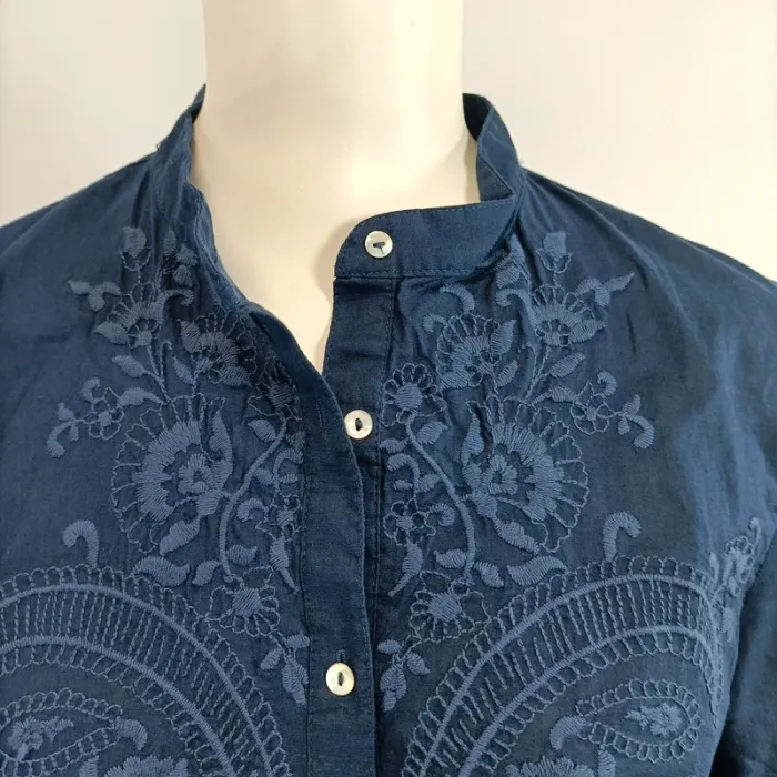 Chemise col Mao - broderie fleurs - 100% coton - Bleu marine - Massimo Dutti ; 34 A293 - photo numéro 2