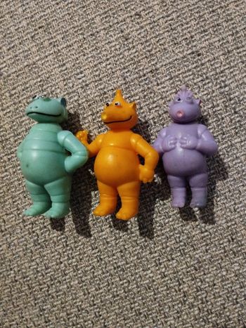 Lot de 3 figurines le village dans les nuages