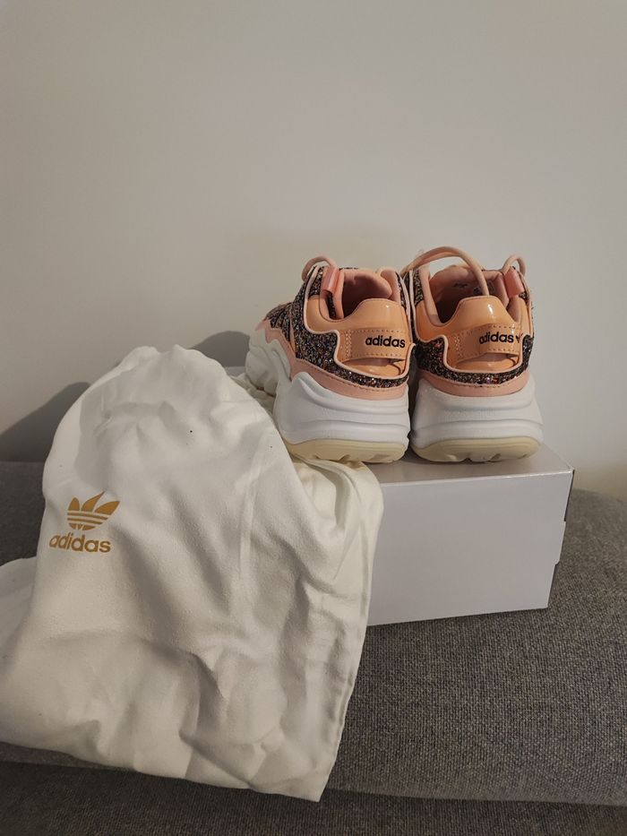 Basket adidas fille taille 36 - photo numéro 2