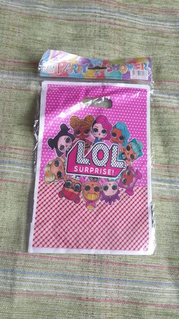 10 sachet bonbon poupee lol