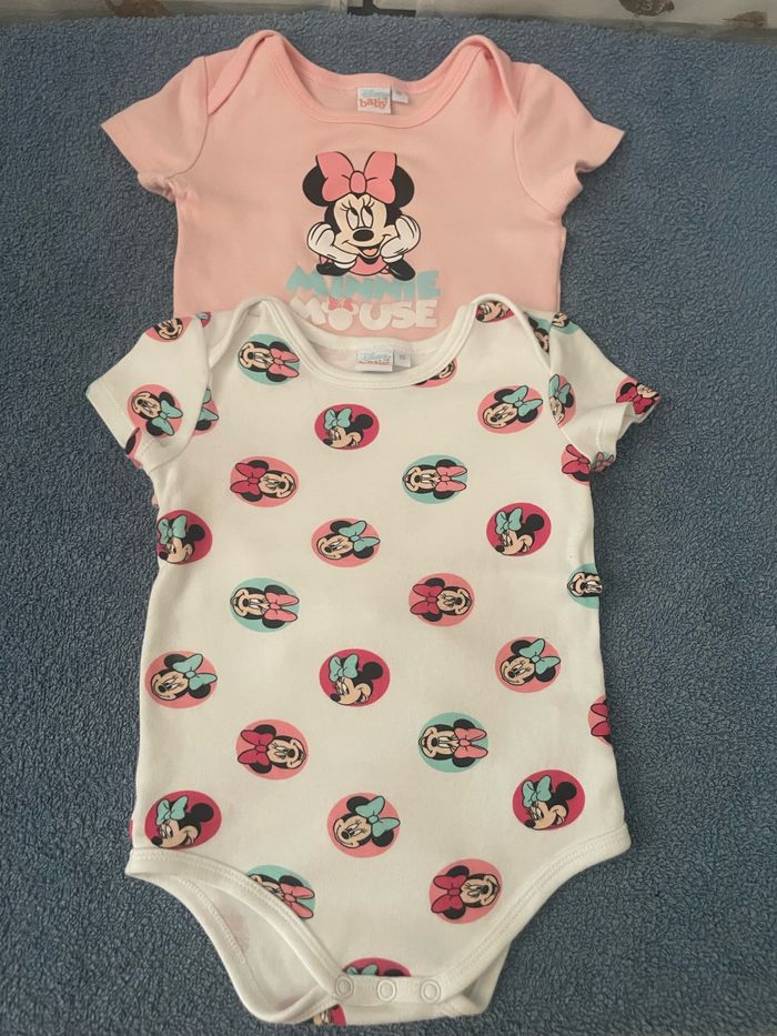 Lot 2 bodies Minnie 18 mois neufs