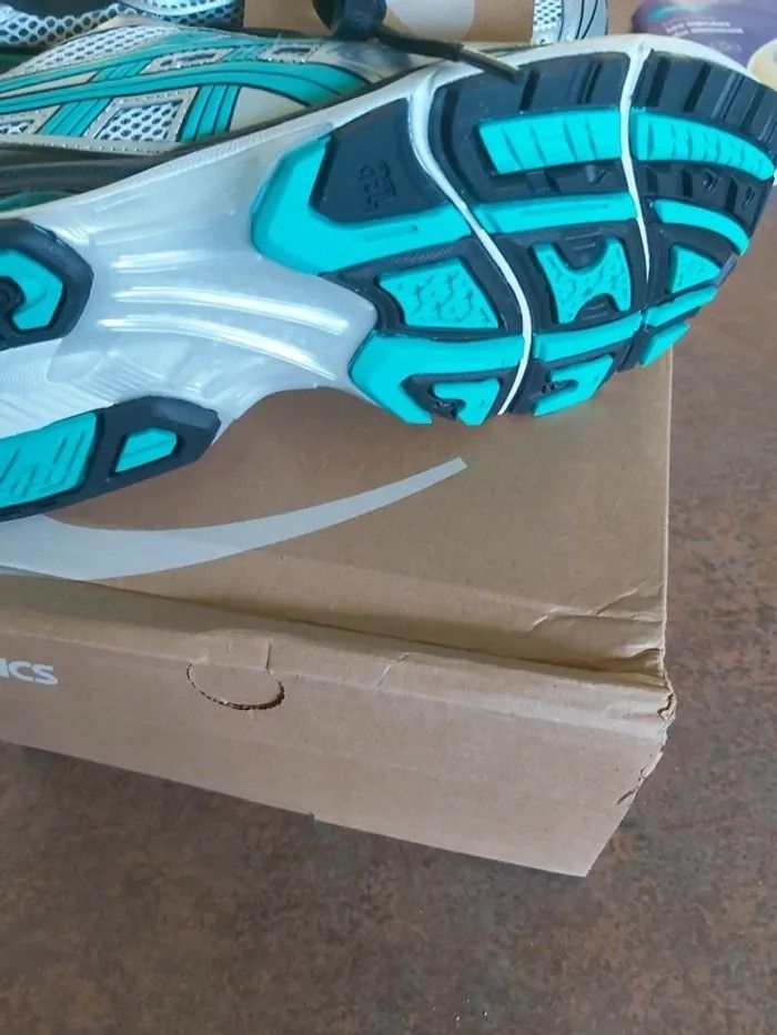 Baskets Asics - photo numéro 5