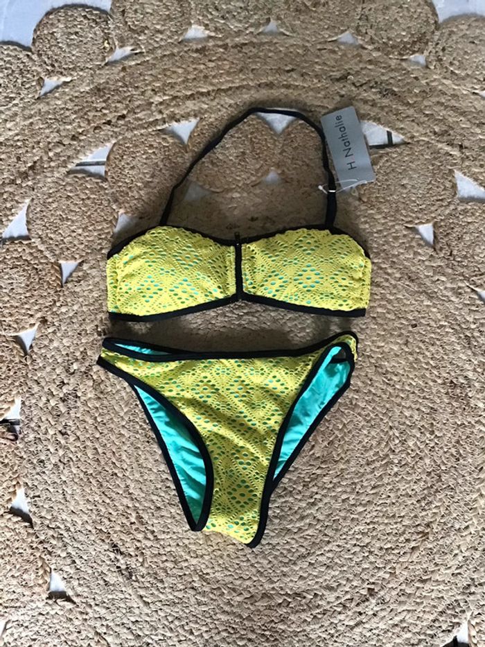 Joli maillot de bain de taille 36 coloris jaune et turquoise H.Nathalie