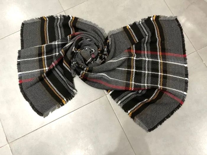 Écharpe tartan grise premium – Douce, chaude & élégante - photo numéro 4