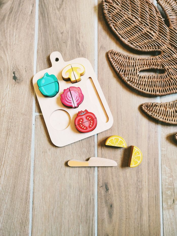 🍄 Dinette puzzle 2 en 1 légumes sur plateau en bois - photo numéro 2