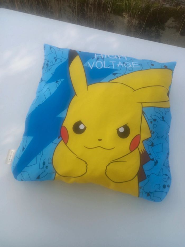 Petit coussin pokemon - photo numéro 2