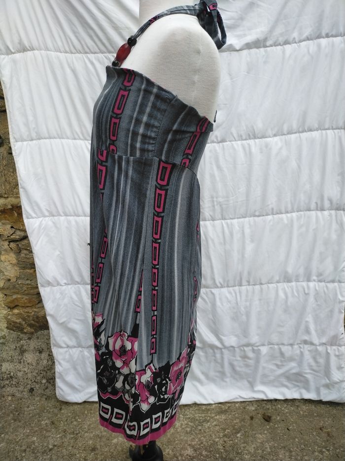 Robe dos nu - photo numéro 4