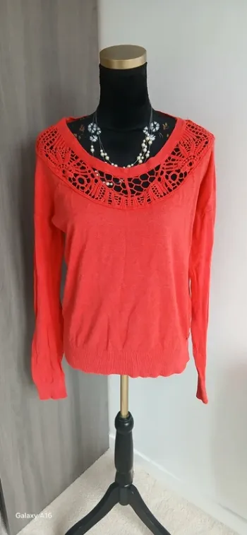 Pull rouge