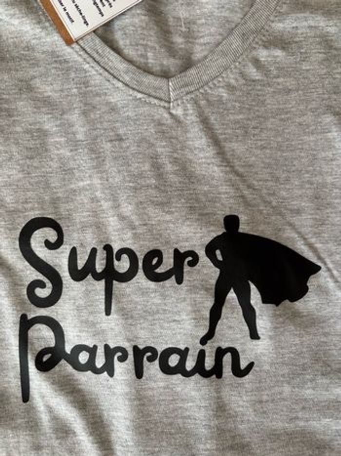 T-shirt « Super Parrain » - photo numéro 2