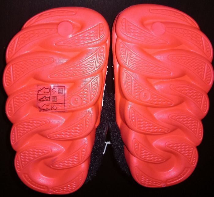 Chaussons Sabots Spider-Man Neufs avec étiquette - photo numéro 3