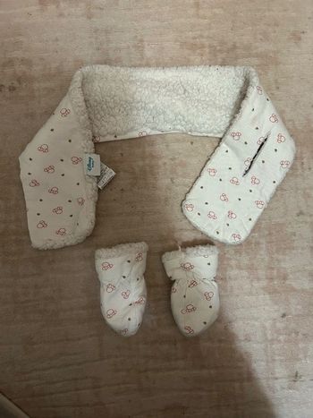 Ensemble écharpe gants moufles bébé Minnie Disney