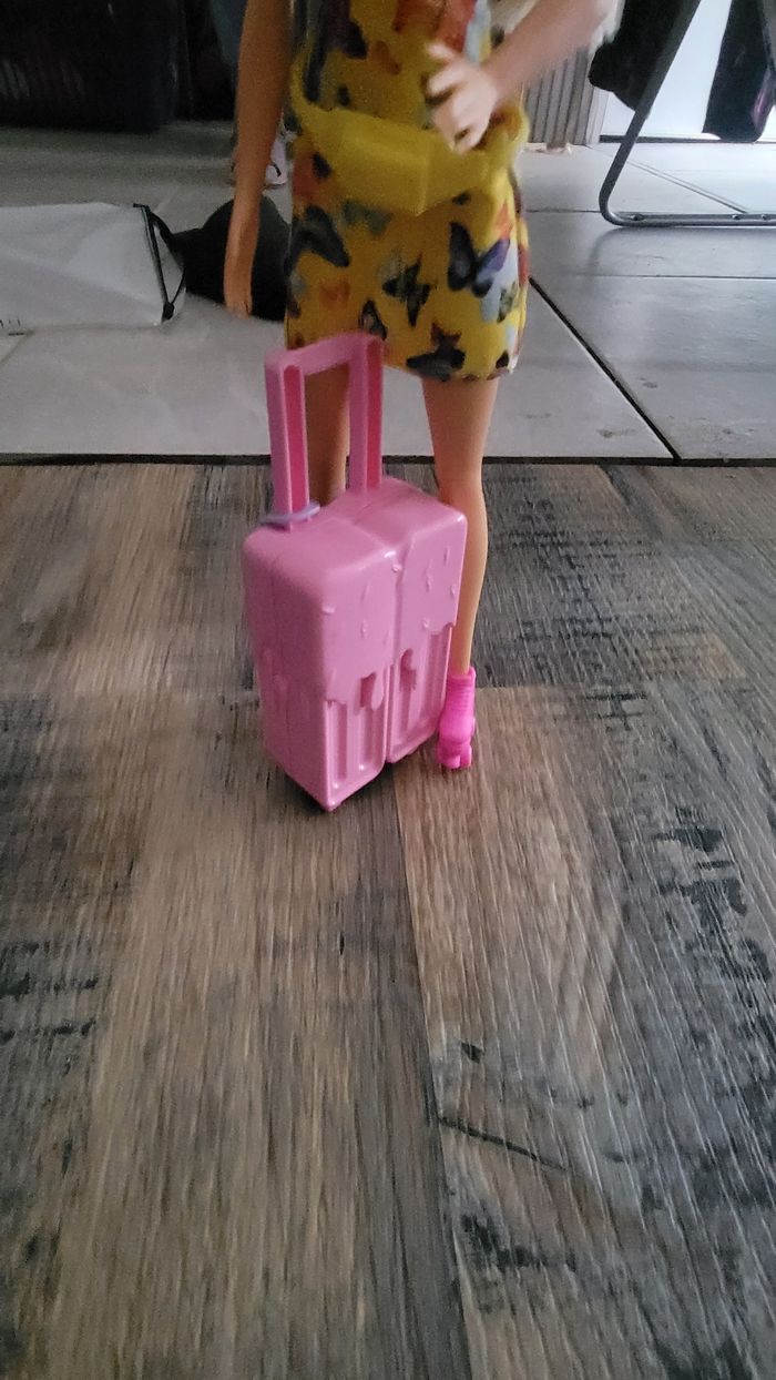 3 barbies - photo numéro 3