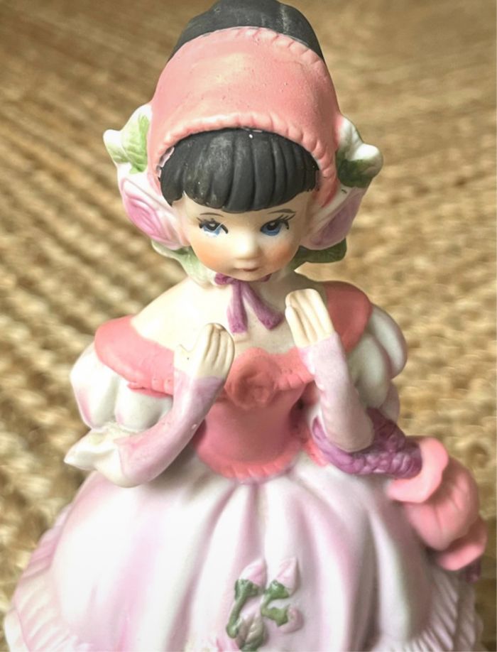 Figurine / Poupée musicale en biscuit de porcelaine - photo numéro 5