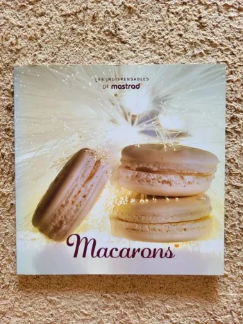 Livre de cuisine neuf "Macarons" - Recettes sucrées et salées