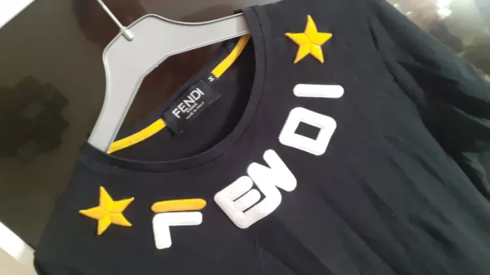 Tshirt noir - photo numéro 3