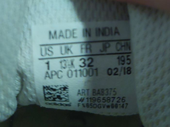 Basket Adidas 32 - photo numéro 4