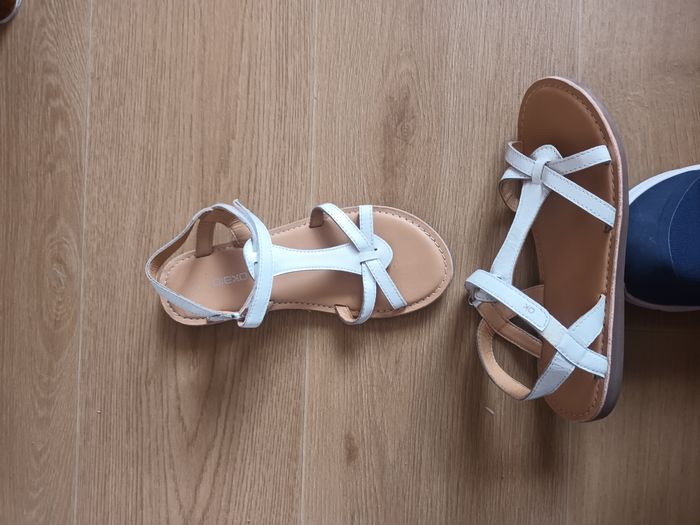 Sandales 34 okaidi neuf ete blanc en cuir fille - photo numéro 1