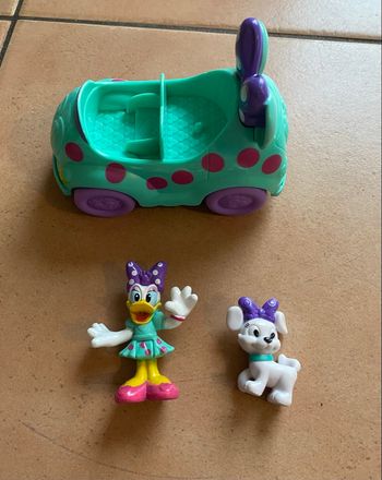 Daisy et Choupette en voiture 