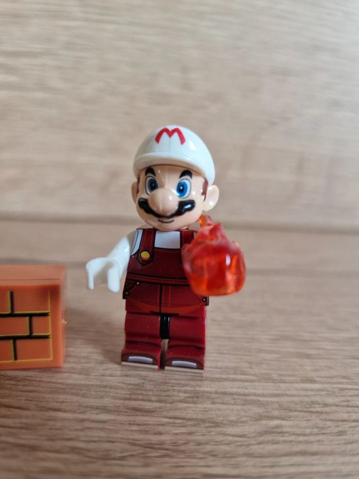 Figurine type lego Mario / Super Mario - photo numéro 2