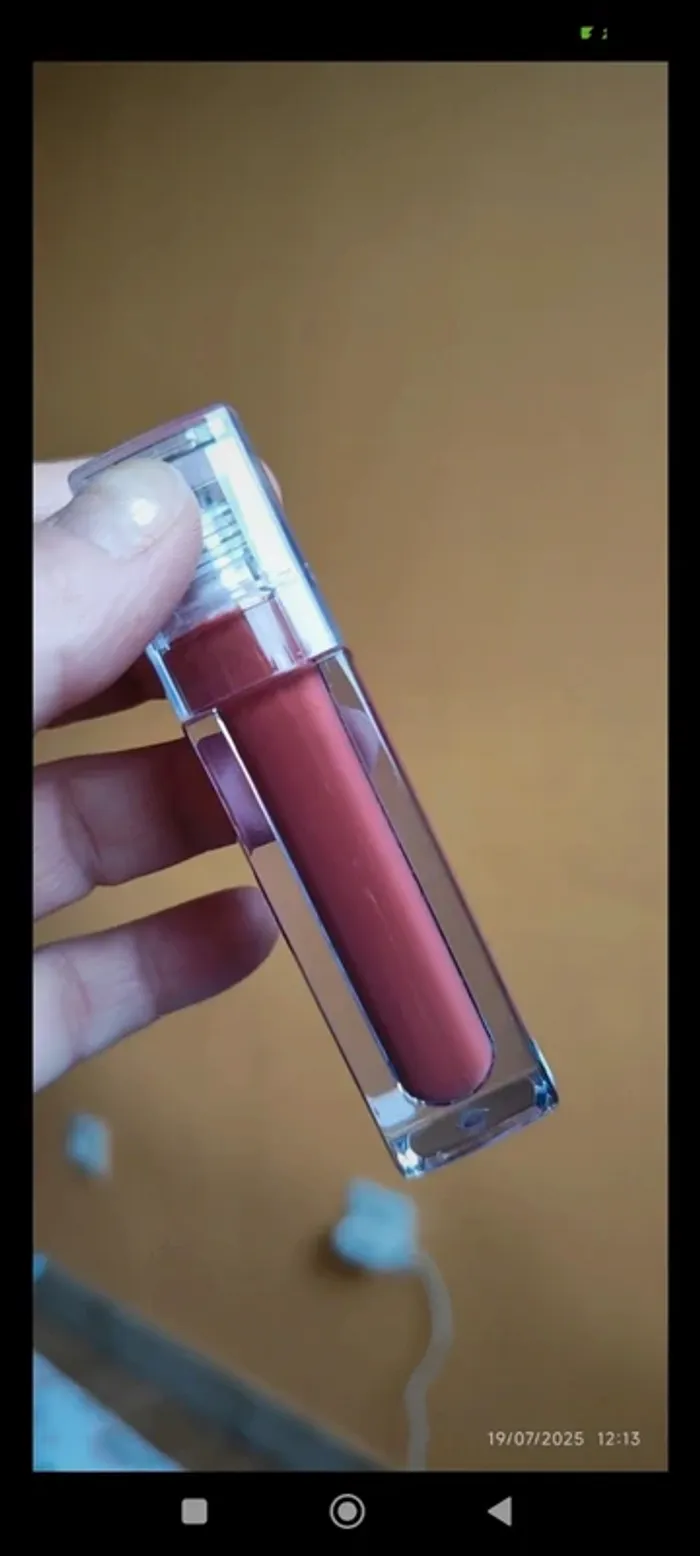 Huda Beauty Faux Filler Lip Gloss Teinte Foxy - photo numéro 7