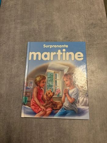 Livre surprenante, Martine