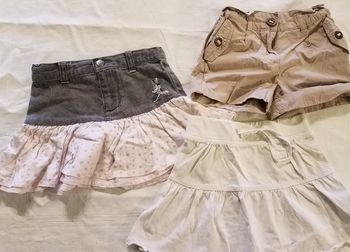 Lot jupes 4 ans