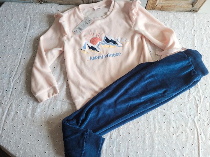 Pyjama velours 8 ans neuf