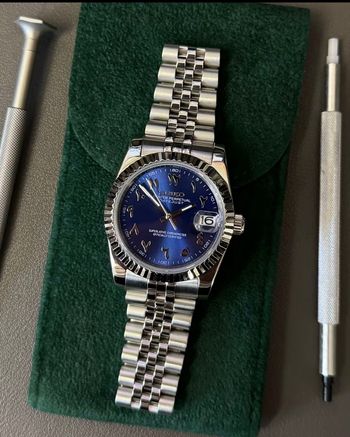 Montre seiko bleu marine 