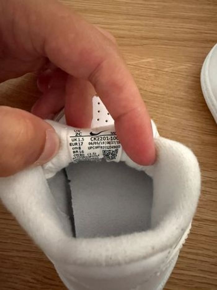 Nike Force 1 blanche taille 17 - photo numéro 4