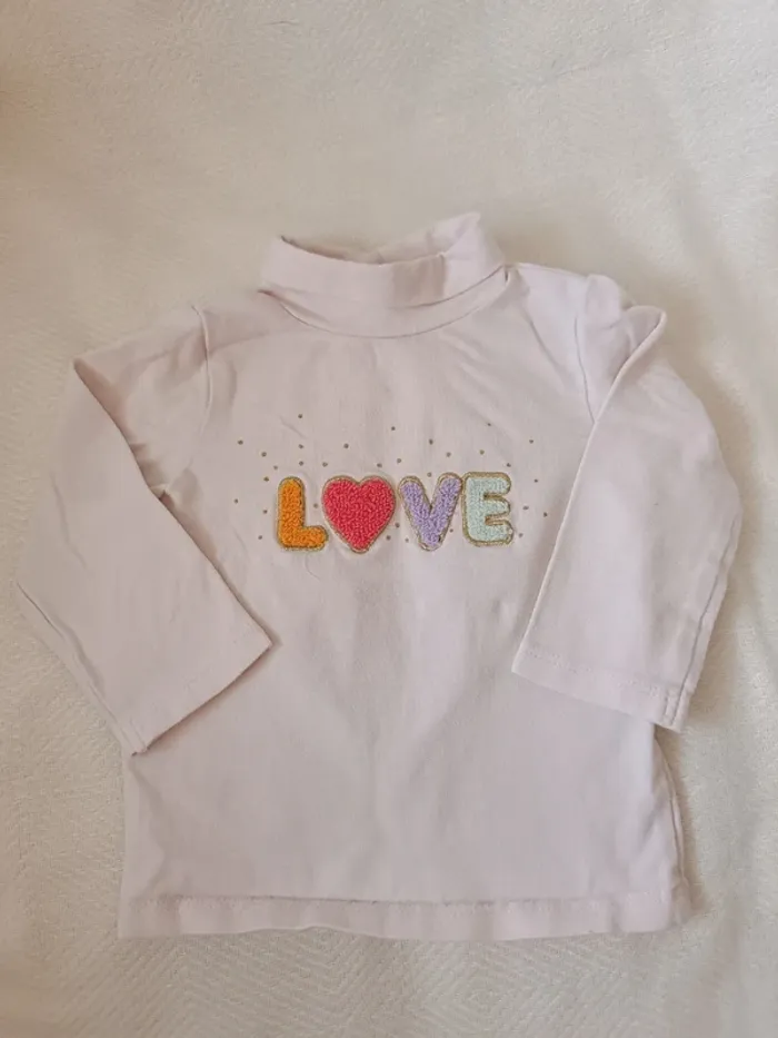 🎀 jolie petit haut col roulé rose taille 6 mois Kiabi 🎀