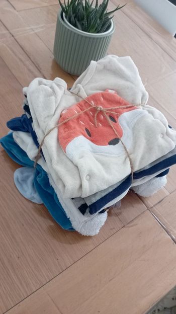 Lot de 7 pyjamas