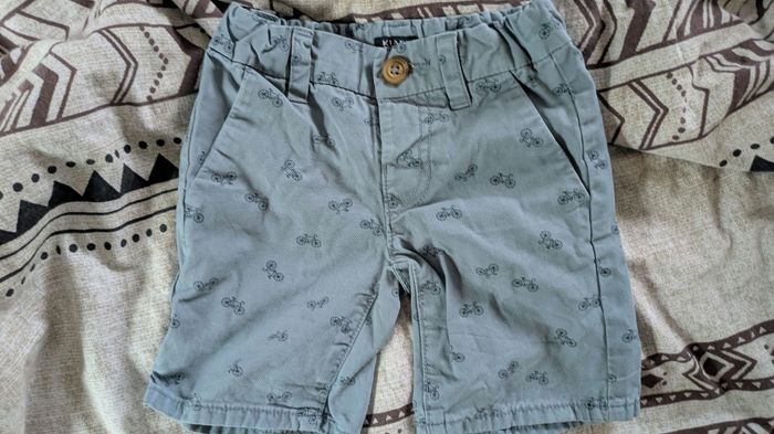 Short 3 ans
