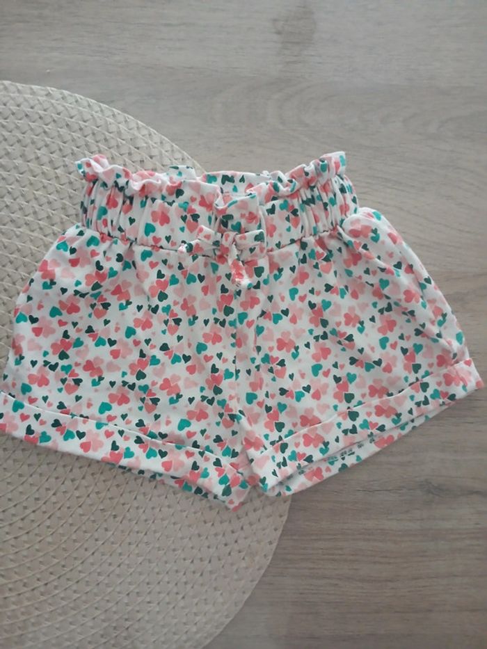 Short fille