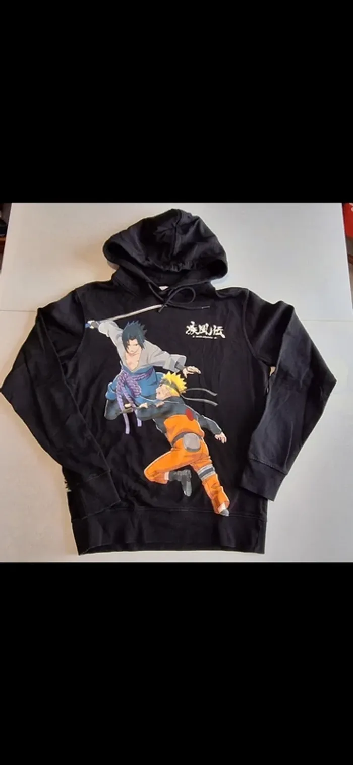 Lots deux sweats capuches Naruto achetés dans la boutique Celio - photo numéro 3