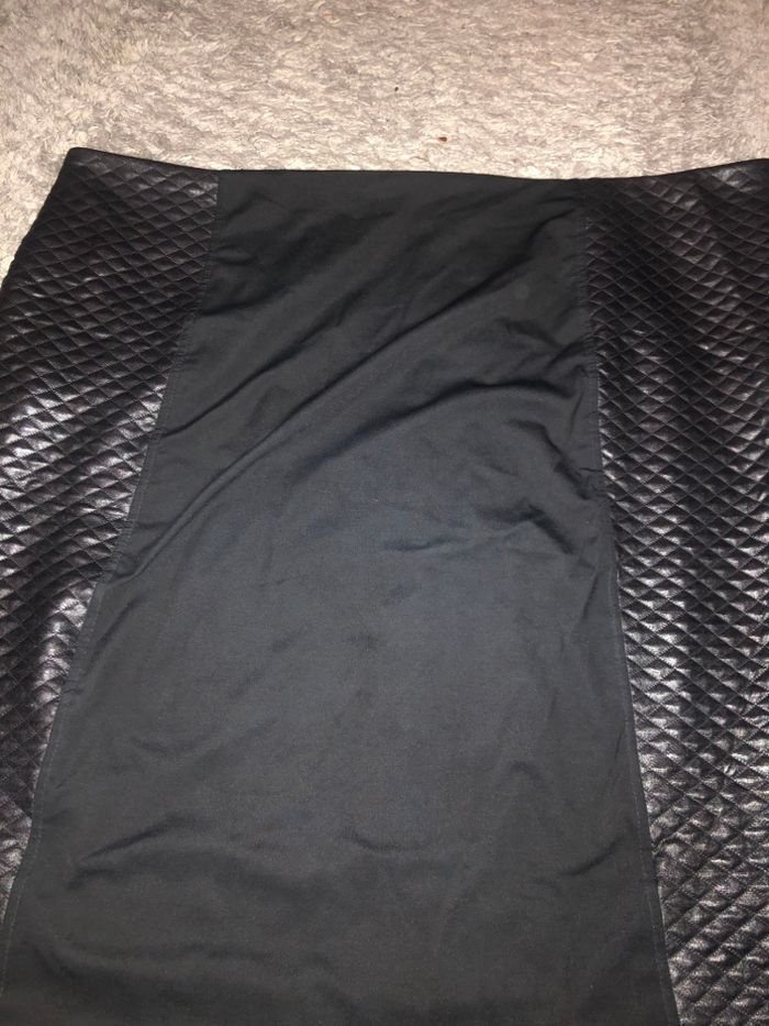 Jupe noire taille 54 - photo numéro 2