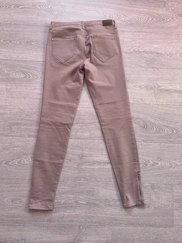 jeans couleur taupe - photo numéro 2