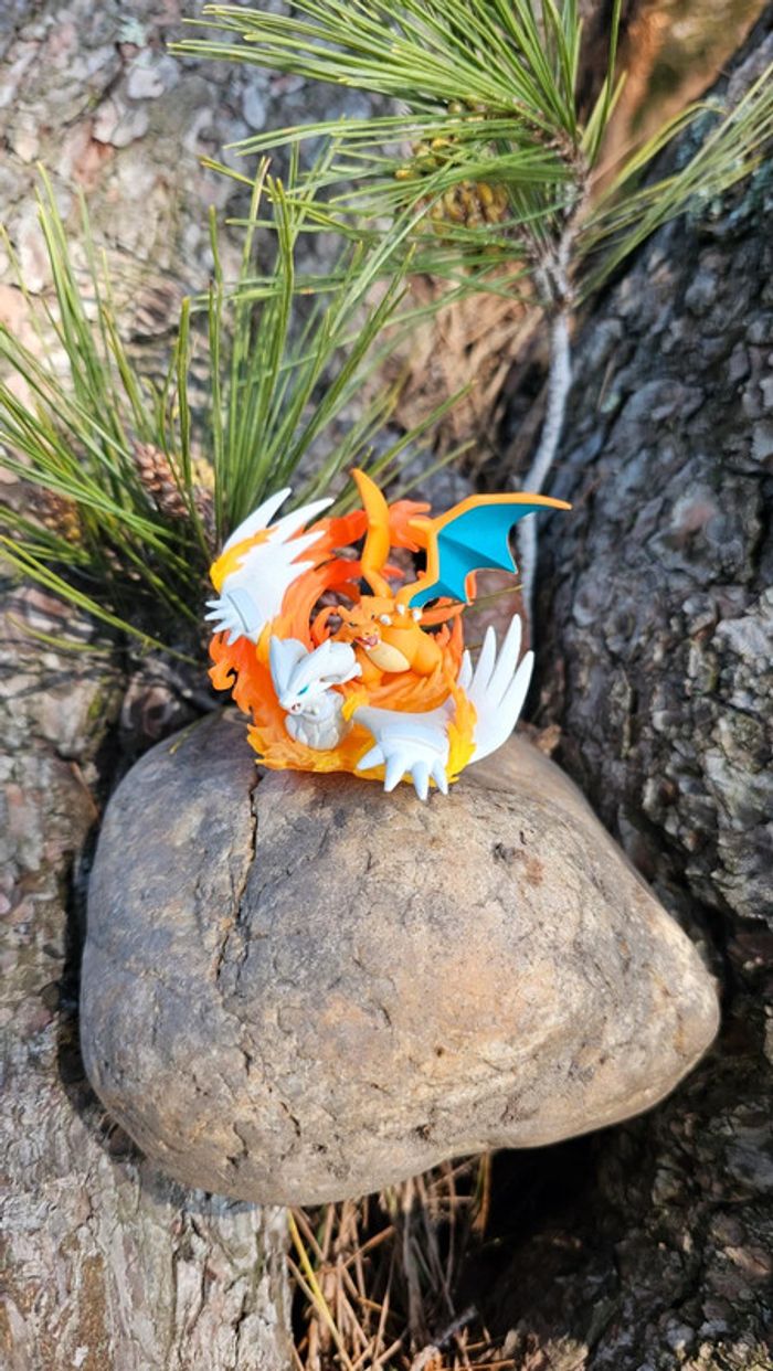 Super figurine Pokemon Nintendo Dracaufeu et Reshiram - photo numéro 4