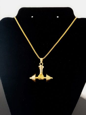 Chaîne + pendentif sportif