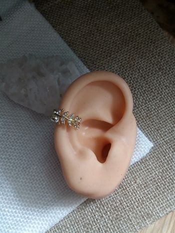Clip oreille feuilles zirconées