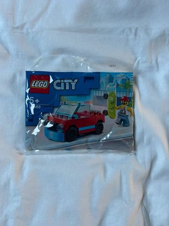 Lego City 30568 voiture + personnage