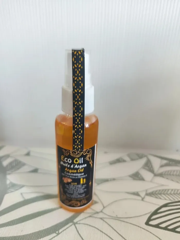 Eco oil huile d'argan 60ml valeur 12€  à utiliser jusqu'au 30/12/27