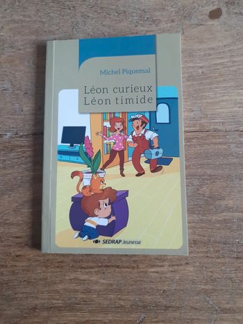 Livre Léon curieux et Léon timide.