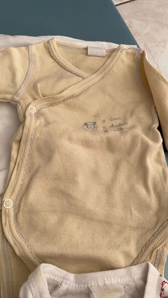 Lot de 7 bodies 1 mois - photo numéro 7