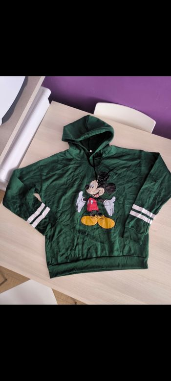 Pull vert Mickey taille l