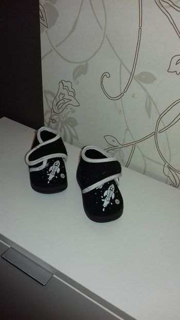 Chaussons taille 19